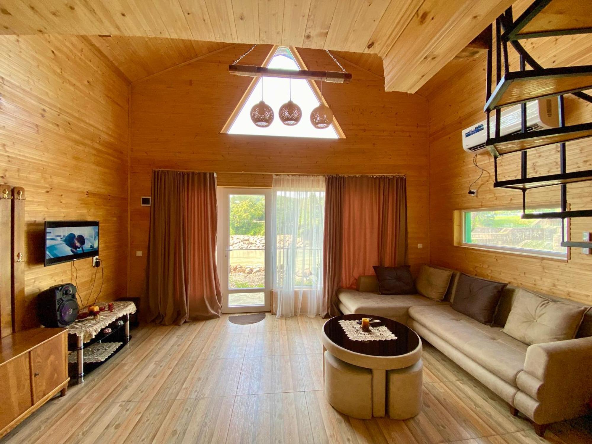 Green House Кутаиси Экстерьер фото