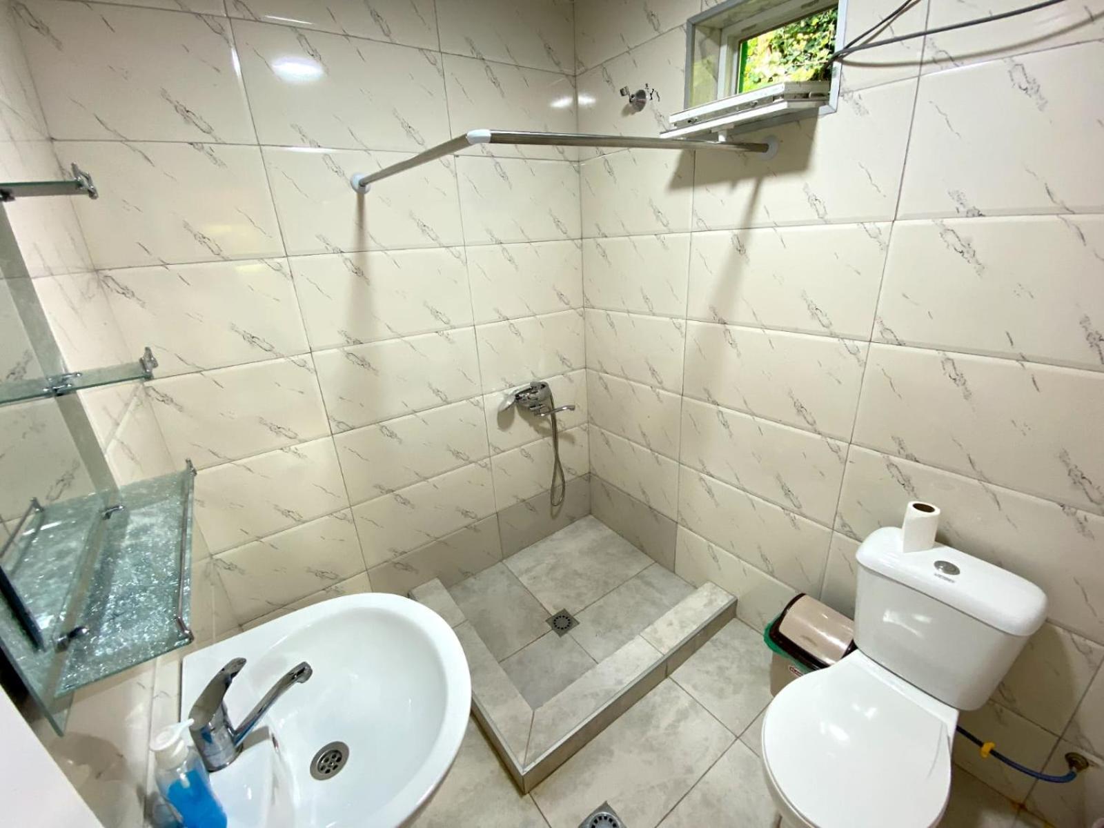 Green House Кутаиси Экстерьер фото